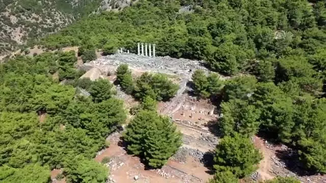 Anadolu'nun Pompeisi nde Zeus Tapınağı'nın izleri araştırılıyor