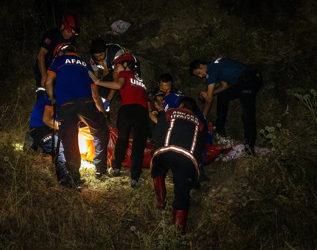 Ankara'da uçurumdan yuvarlanan engelli kurtarıldı