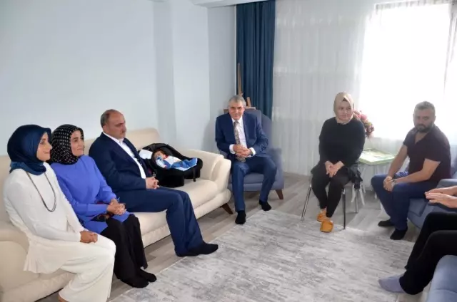Başkanlardan 'Hoş Geldin Bebek' ziyaretleri Başkanlardan 'Hoş Geldin Bebek' ziyaretleri