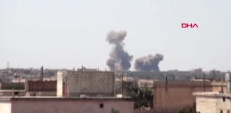 DHA DIŞ - İdlibliler, bombardımandan kaçıyor