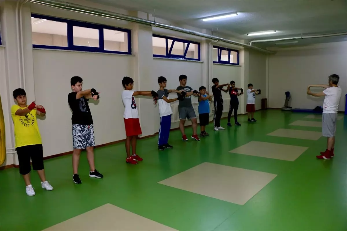 ESOGÜ'nün genç boksörleri yaz okulunu tamamladı