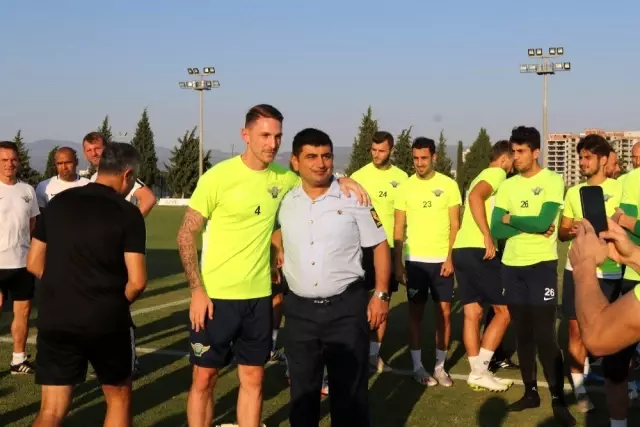 Garnizon Komutanı Şahin Akhisarspor'a başarılar diledi Garnizon Komutanı Şahin Akhisarspor'a başarılar diledi