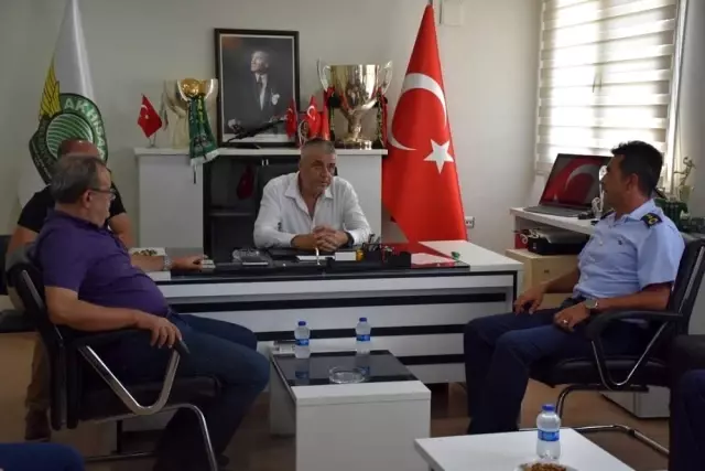 Garnizon Komutanı Şahin Akhisarspor'a başarılar diledi Garnizon Komutanı Şahin Akhisarspor'a başarılar diledi