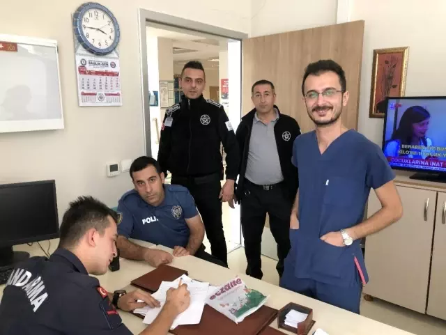 Hastane tuvaletinde bulduğu yüklü parayı, polise teslim etti