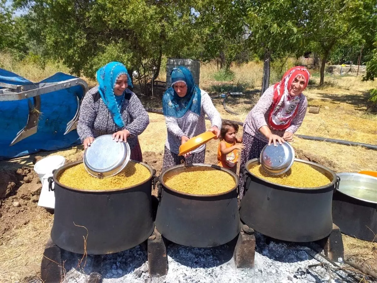 Kış için 'Buğday' kaynatma zamanı