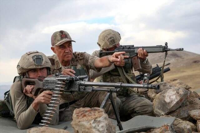 Son dakika! Jandarma Genel Komutanı Çetin: Dağlar teröristlerden tamamen temizlendi