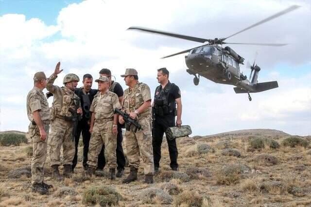 Son dakika! Jandarma Genel Komutanı Çetin: Dağlar teröristlerden tamamen temizlendi