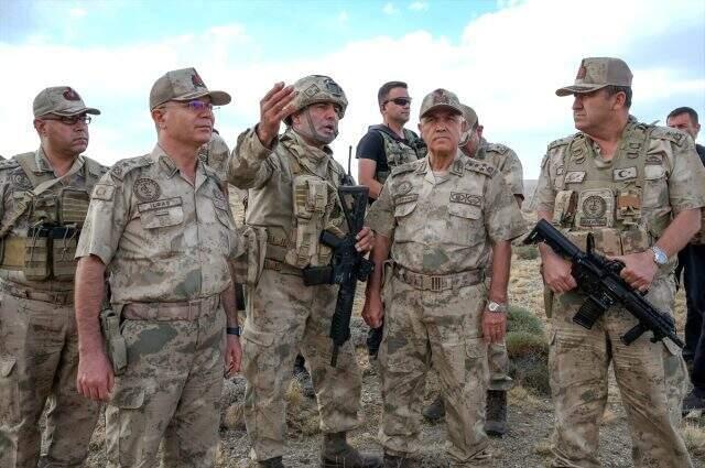 Son dakika! Jandarma Genel Komutanı Çetin: Dağlar teröristlerden tamamen temizlendi