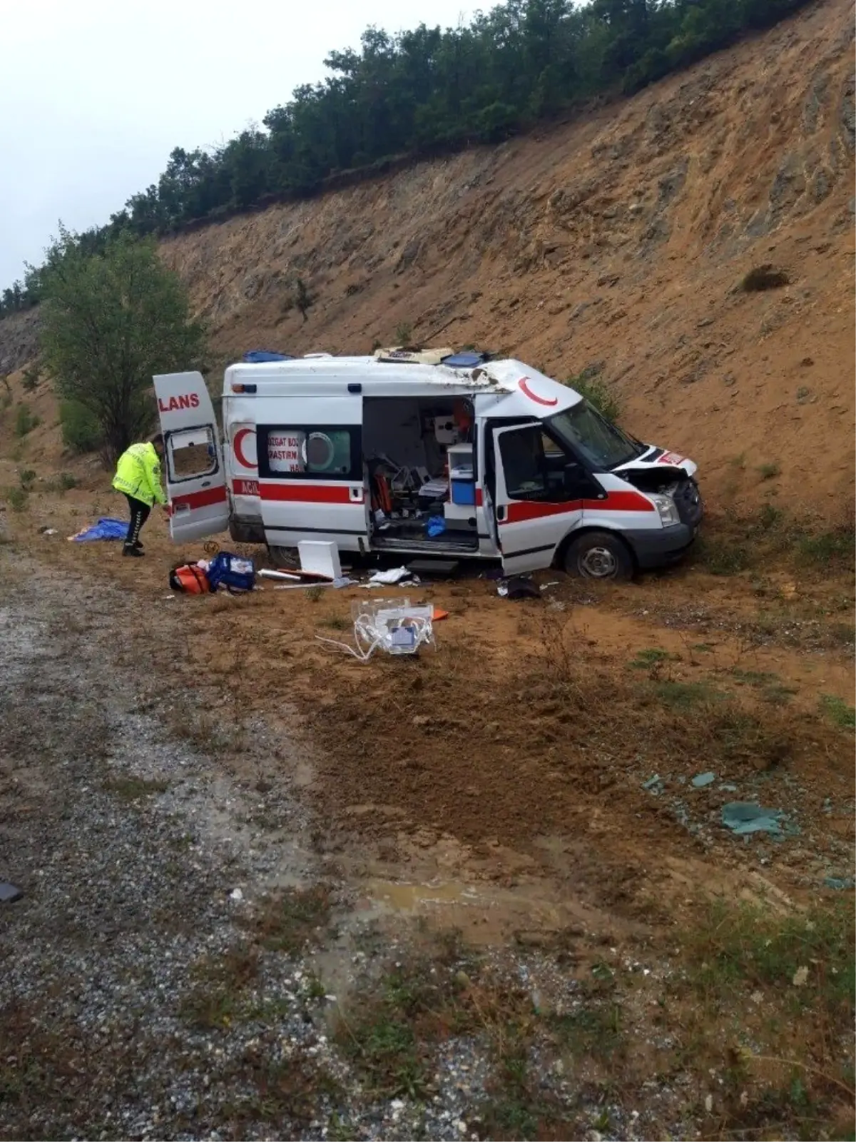 Yozgat Ta Hasta Bebegi Tasiyan Ambulans Kaza Yapti 4 Yarali