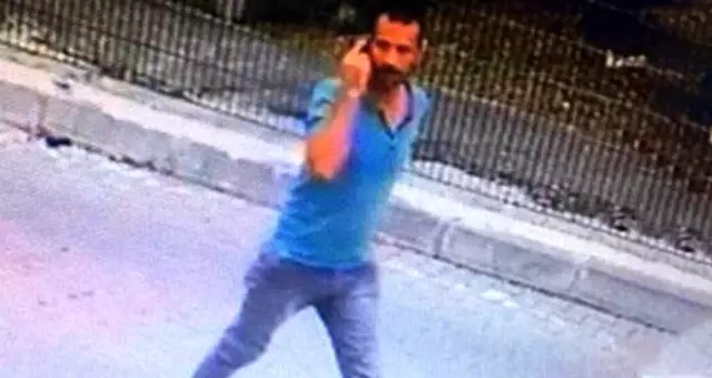 8 yaşındaki çocuğun çığlıklarını duyan kalabalık, sapığı kameraya kaydetti 8 yaşındaki çocuğun çığlıklarını duyan kalabalık, sapığı kameraya kaydetti