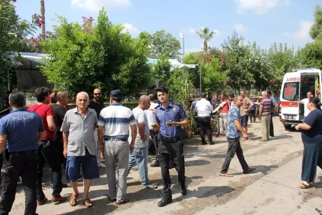 Eski astsubay, mobilet üzerindeki adam ile kahvehanedeki 2 kişiyi öldürdü Eski astsubay, mobilet üzerindeki adam ile kahvehanedeki 2 kişiyi öldürdü