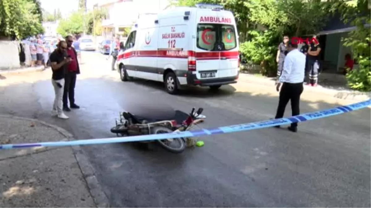 Adana'da silahlı saldırı; kahvedeki 2 kişi ile motosikletliyi öldürdü