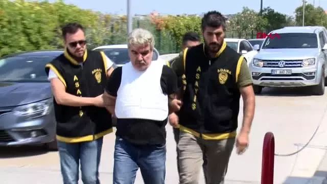 Adana'da silahlı saldırı; kahvedeki 2 kişi ile motosikletliyi öldürdü