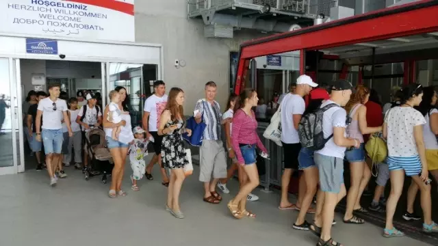 Antalya'da bulutların üzerine yolculuk Antalya'da bulutların üzerine yolculuk
