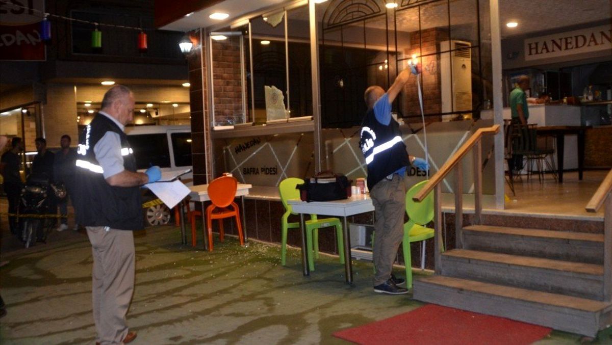 Bafra'da iki iş yerini kurşunlayan zanlı teslim oldu