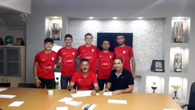 Hürriyet Spor yeni sezon için iddialı transferler yaptı Hürriyet Spor yeni sezon için iddialı transferler yaptı