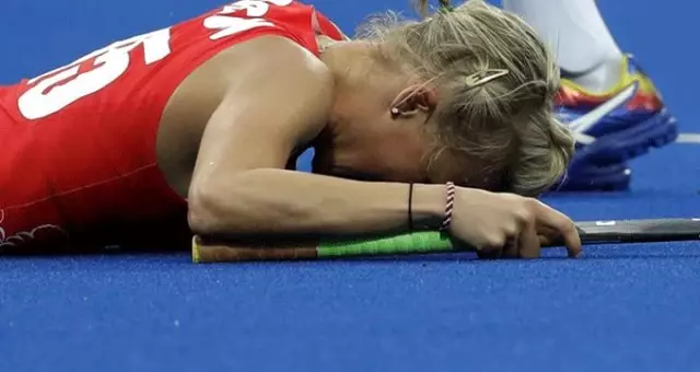 Arkadaşının şakasına gülen milli sporcu Alex Danson'ın hayatı karardı!