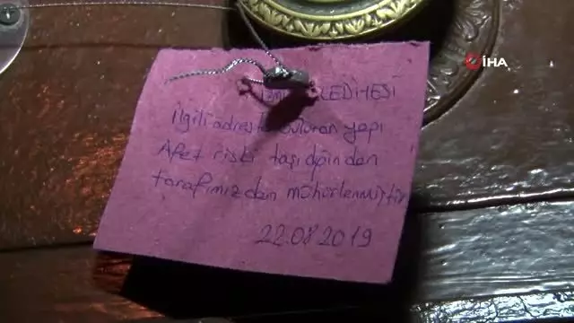 İstinat duvarında toprak kaydı, 2 apartmanda yaşayan vatandaşlar tahliye edildi İstinat duvarında toprak kaydı, 2 apartmanda yaşayan vatandaşlar tahliye edildi