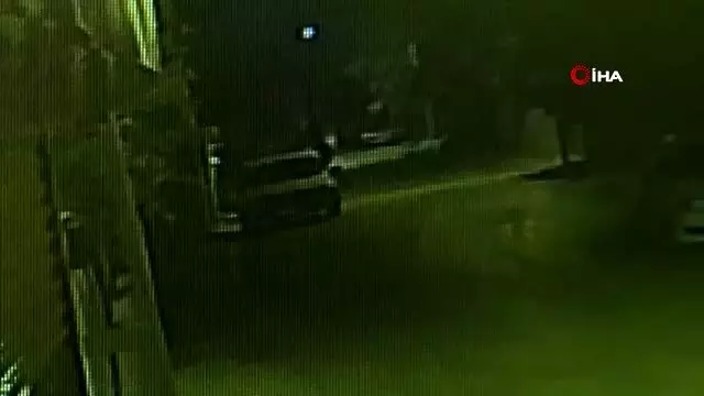 Kayyum atamasına destek veren vatandaşın otomobilini yaktılar Kayyum atamasına destek veren vatandaşın otomobilini yaktılar