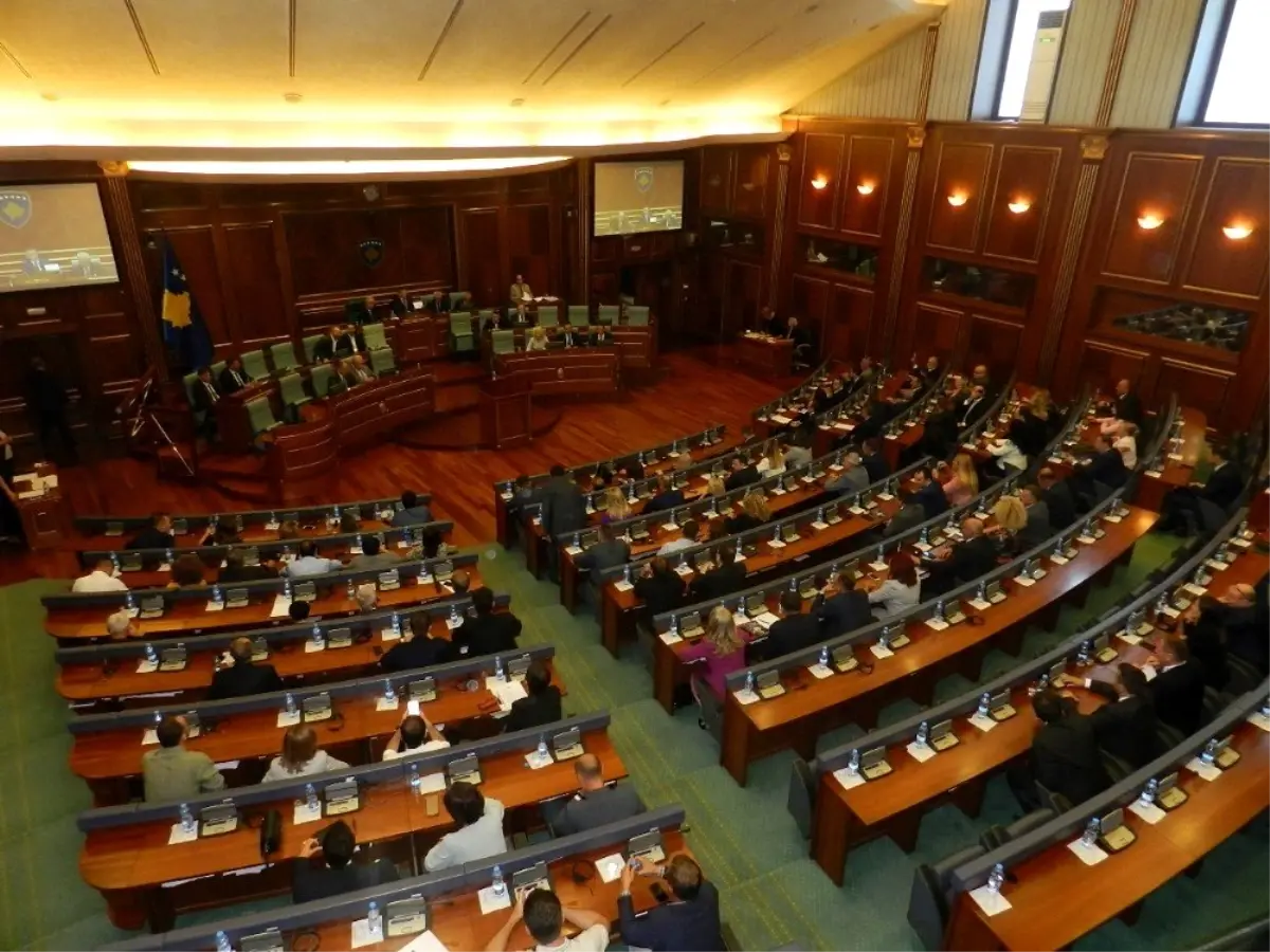 Kosova Meclisi feshedildi