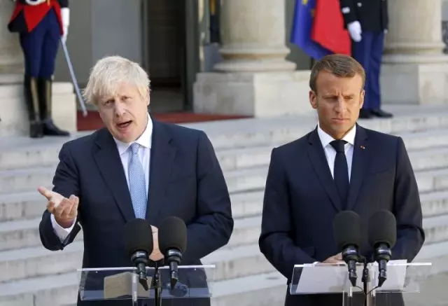 Macron'dan Boris Johnson'a Brexit mesajı: Müzakereler sürebilir ama İrlanda sınırıyla ilgili... Macron'dan Boris Johnson'a Brexit mesajı: Müzakereler sürebilir ama İrlanda sınırıyla ilgili...