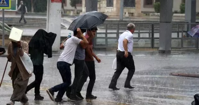 Meteoroloji'den 5 il için çok kuvvetli sağanak uyarısı