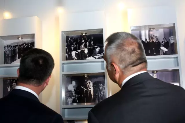 Turizm Bakanı Ersoy, Türkeş'in doğduğu evi ziyaret etti Turizm Bakanı Ersoy, Türkeş'in doğduğu evi ziyaret etti