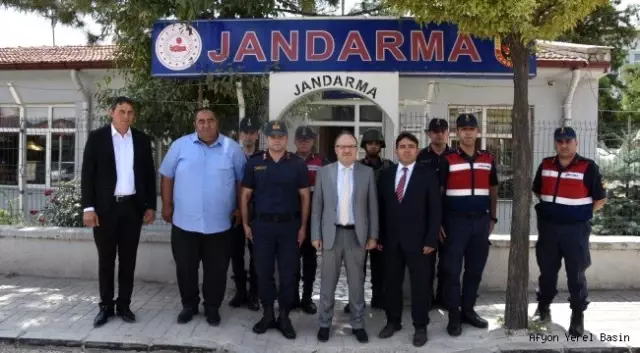 Vali Tutulmaz'dan Karaadilli Belde Jandarma Komutanlığı'na 