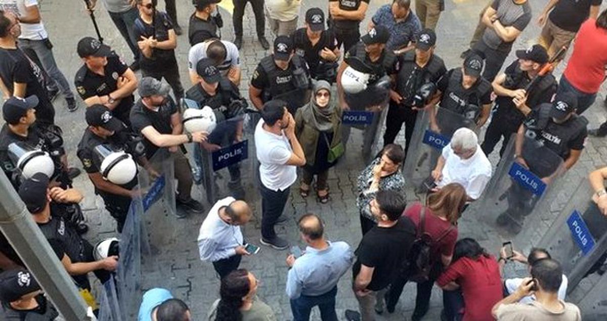 Van Valiliği, kayyum protestosuna polislerin tepki çeken müdahalesine yönelik görüntülerle ilgili açıklama yaptı