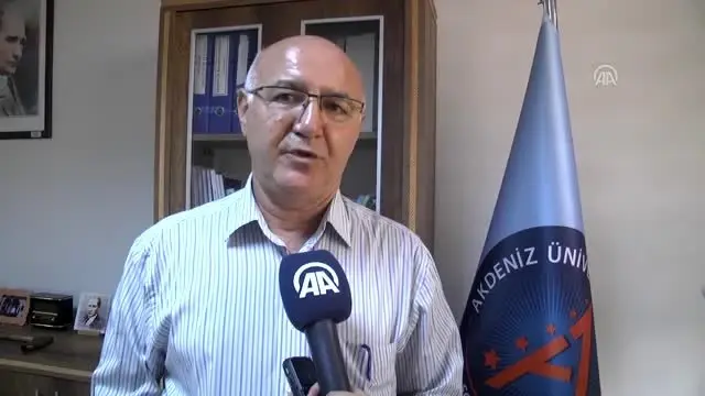 Yangına hassas alanlara ateşe dayanıklı ağaç türleri dikiliyor (2) Yangına hassas alanlara ateşe dayanıklı ağaç türleri dikiliyor (2)