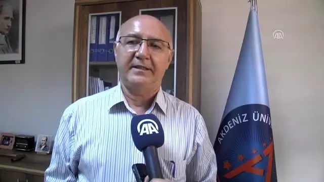 Yangına hassas alanlara ateşe dayanıklı ağaç türleri dikiliyor (2) Yangına hassas alanlara ateşe dayanıklı ağaç türleri dikiliyor (2)