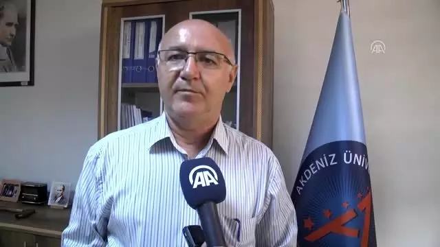 Yangına hassas alanlara ateşe dayanıklı ağaç türleri dikiliyor (2) Yangına hassas alanlara ateşe dayanıklı ağaç türleri dikiliyor (2)
