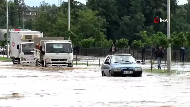 Aniden gelen sel bir ilçeyi yuttu... 1 kişi hayatını kaybetti, 1 kişi de kayboldu