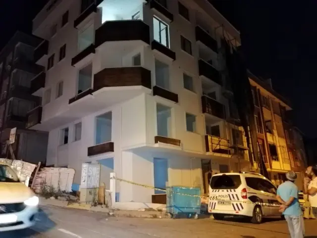 Çekmeköy'de inşaat halindeki binada şüpheli ölüm Çekmeköy'de inşaat halindeki binada şüpheli ölüm