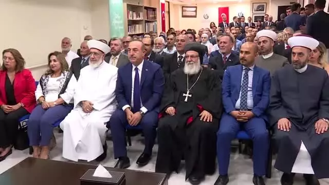 Dışişleri Bakanı Çavuşoğlu Lübnan'daki Türk vatandaşlarıyla buluştu