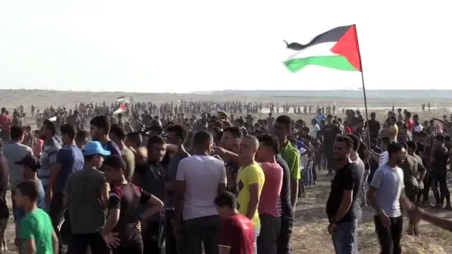 İsrail askerleri Gazze sınırında 122 Filistinliyi yaraladı