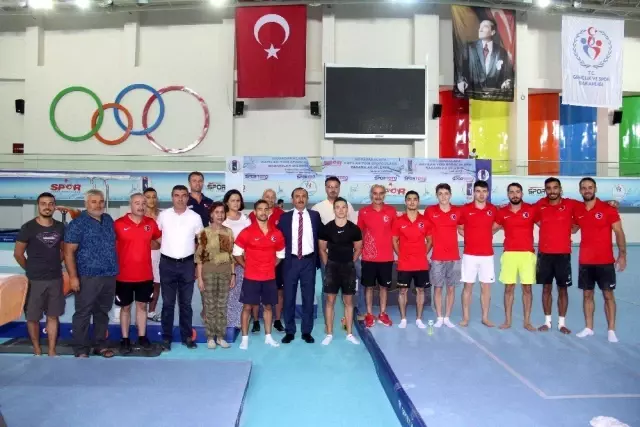 Kaymaz, Artistik Cimnastik Milli Takım kampını ziyaret etti