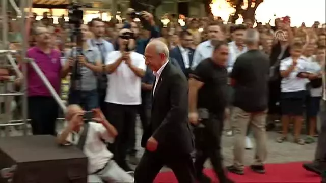 Kılıçdaroğlu: 'Önce demokrasi demek zorundayız'