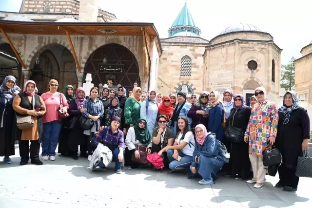 Konya yolcularını Başkan Köse uğurladı