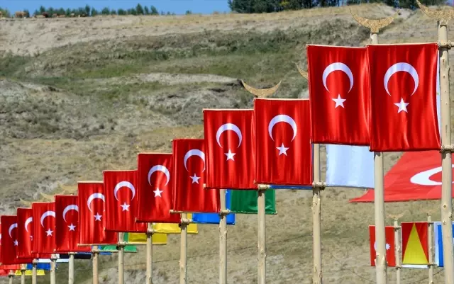 Malazgirt Zaferi'nin 948. yıl dönümü kutlamaları başladı Malazgirt Zaferi'nin 948. yıl dönümü kutlamaları başladı