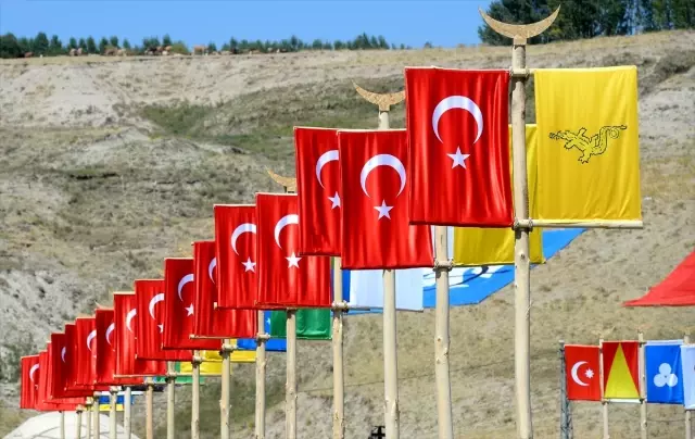 Malazgirt Zaferi'nin 948. yıl dönümü kutlamaları başladı Malazgirt Zaferi'nin 948. yıl dönümü kutlamaları başladı