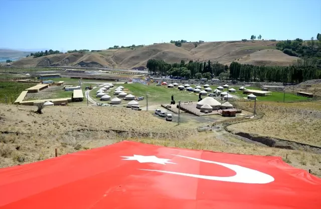 Malazgirt Zaferi'nin 948. yıl dönümü kutlamaları başladı Malazgirt Zaferi'nin 948. yıl dönümü kutlamaları başladı