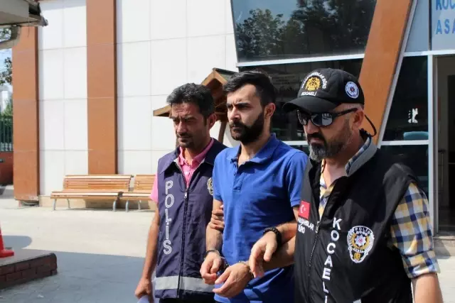 Otobüste yolculuk yapan kadını telefonla taciz eden muavin tutuklandı Otobüste yolculuk yapan kadını telefonla taciz eden muavin tutuklandı