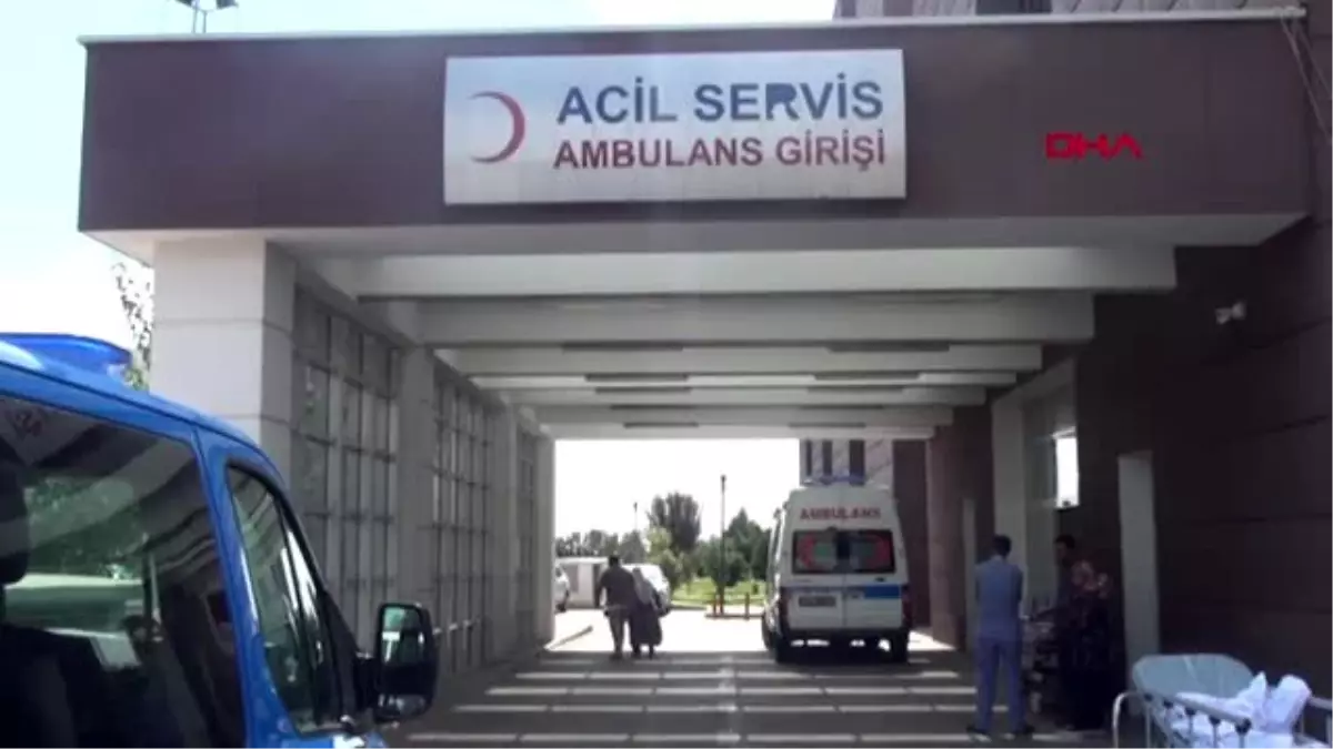 Otomobil şarampole devrildi: 1 ölü, 1 yaralı