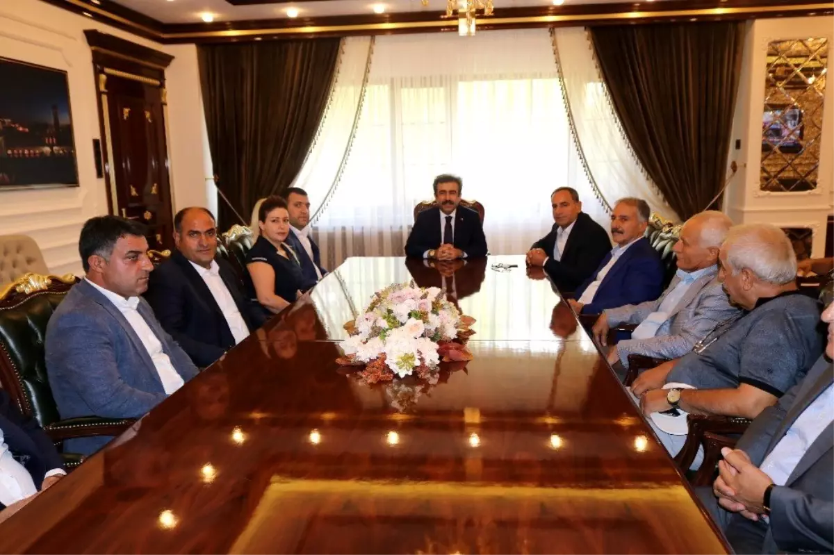 Sanayicilerden kayyuma destek ziyareti