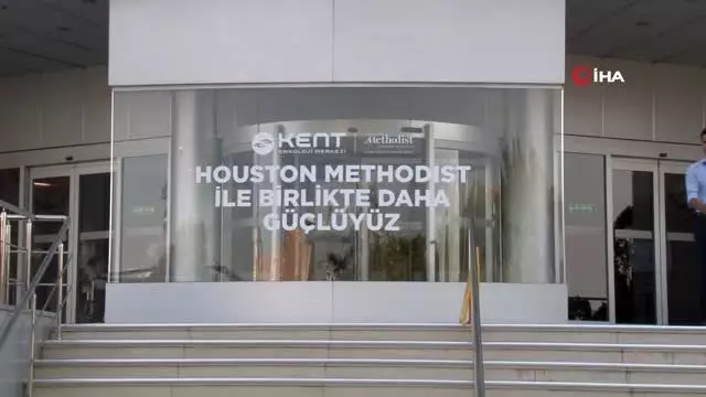 Sezen Aksu babasının yanından hiç ayrılmamış Sezen Aksu babasının yanından hiç ayrılmamış