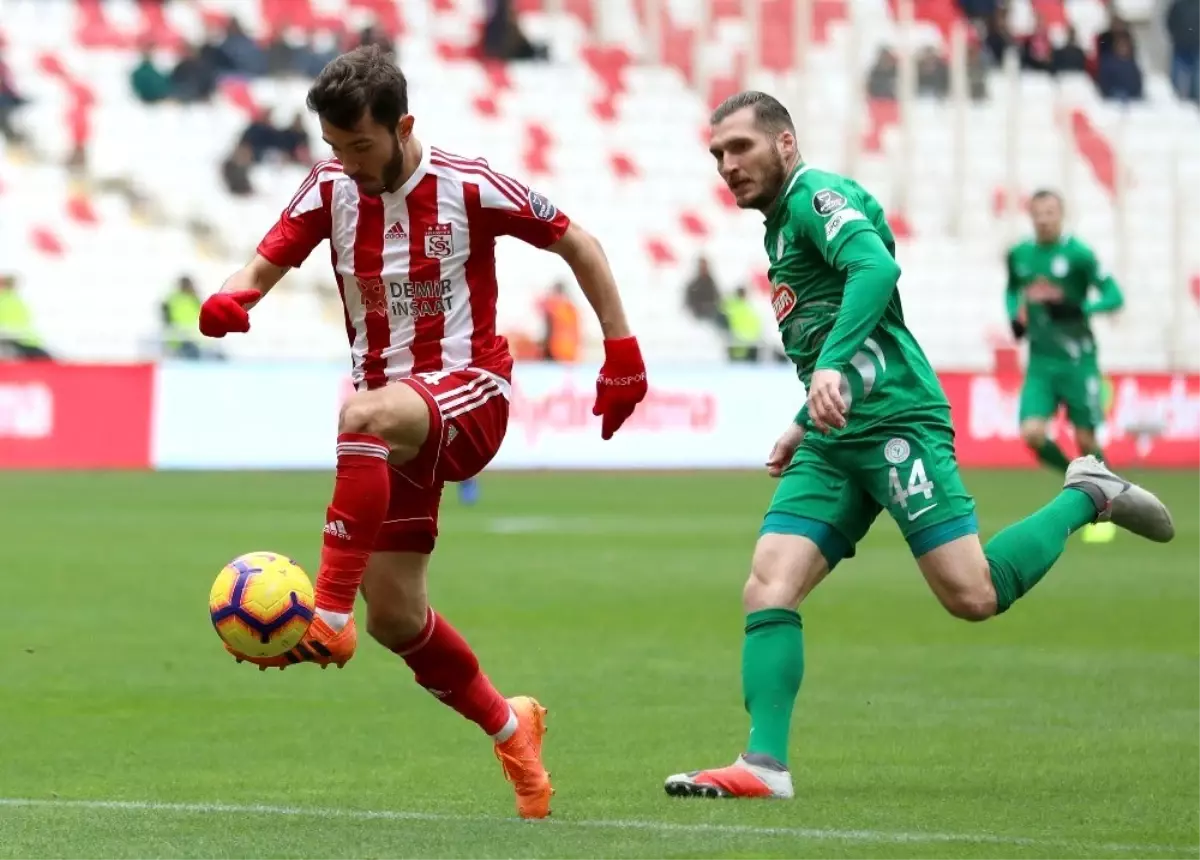 Sivasspor ile Çaykur Rizespor 15. randevuda