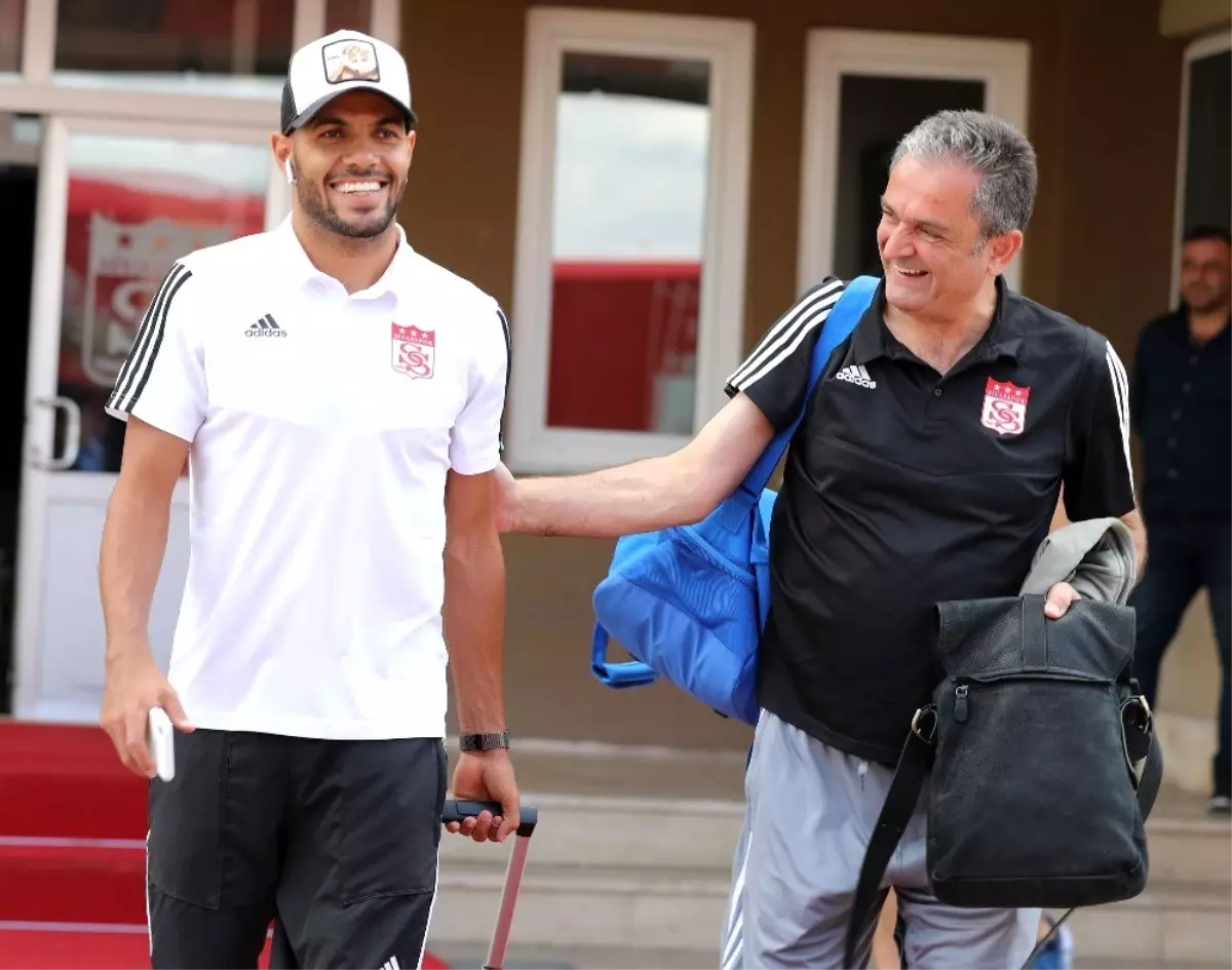 Sivasspor kafilesi Rize'ye gitti