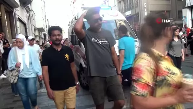 Taksim'deki bir mağazada düşen kişi bacağından yaralandı