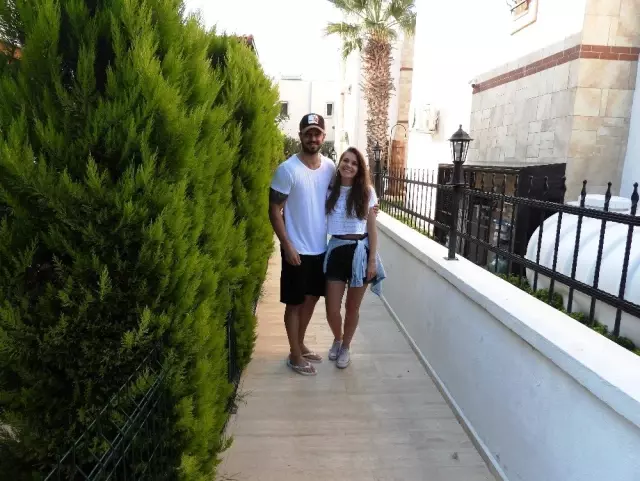 Aşklarını Bodrum'da tazeliyorlar Aşklarını Bodrum'da tazeliyorlar